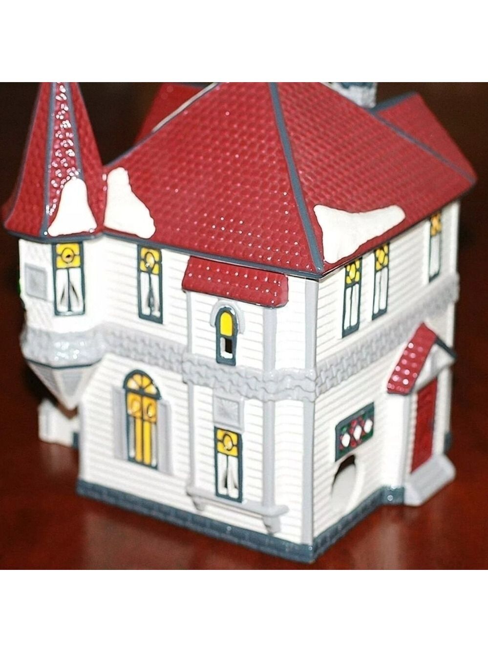 Dept 56 - Snow Village - Queen Anne Victorian House